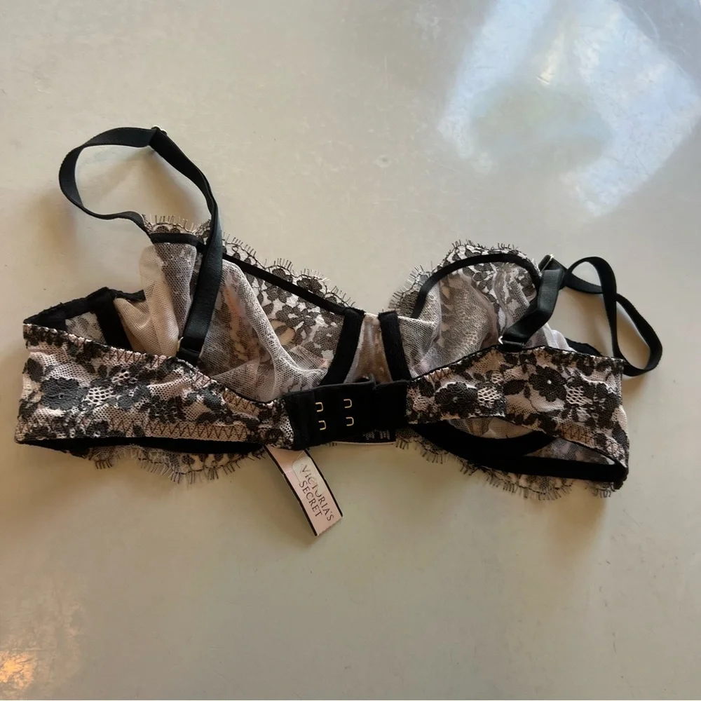 Victoria’s Secret lace bra new